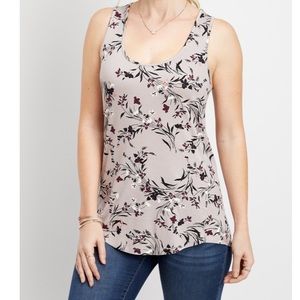 Maurice’s 24/7 scoop neck tank size small